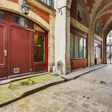 Charmante Studette A 5 Min De Gare De L'est Appartement *